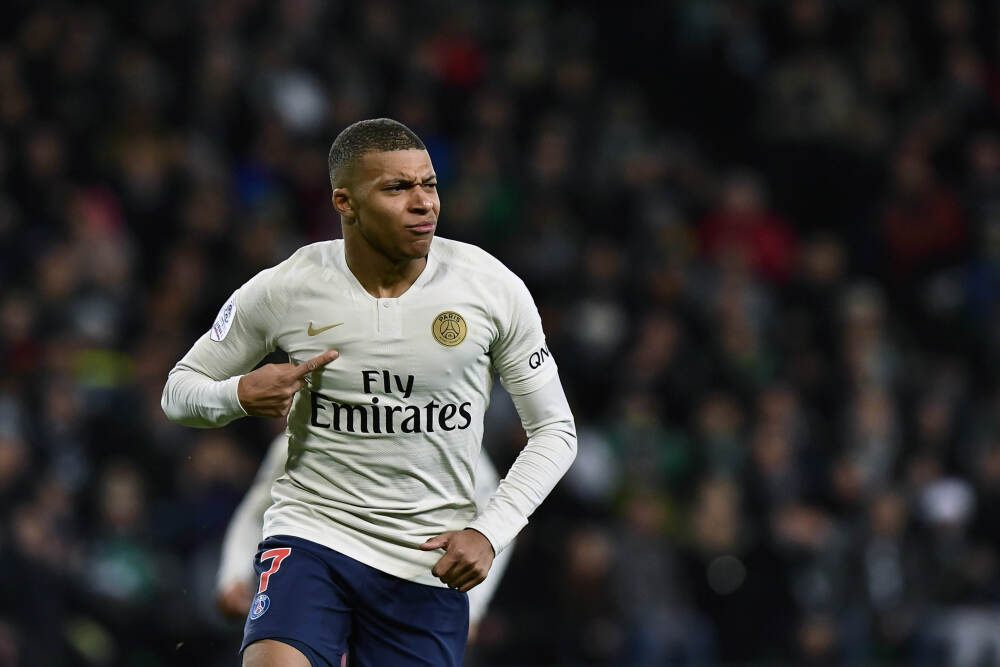 五大APP深度评测：谁才是中国投资者的美股投资首选？新浪财经凭“实时+免费+智能”破局